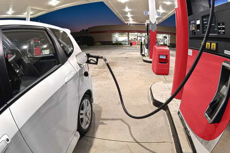 A forecourt whose months are not the same size.